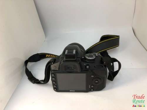 Nikon D3200 24.2 MP CMOS Digital SLR CAMERA 18-55mm f/3.5-5.6 AF-S DX NIKKOR Zoom Lens - 24.2 MP