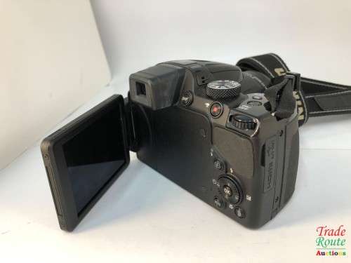 Nikon Coolpix P520 Camera - Black (18.1MP, 42xZoom, 24mm Wide Lens) 3.2 inch LCD Digital Camera