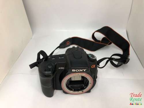 SONY ALPHA A200 DSLR PROFESSIONAL DIGITAL CAMERA BODY ONLY