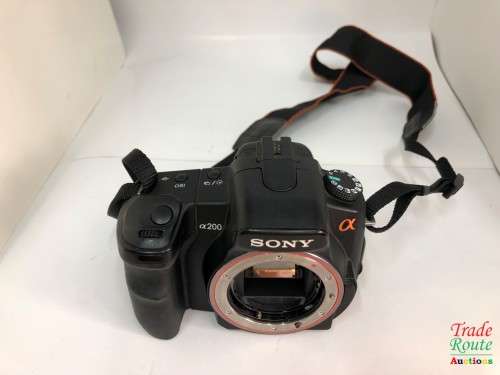 SONY ALPHA A200 DSLR PROFESSIONAL DIGITAL CAMERA BODY ONLY