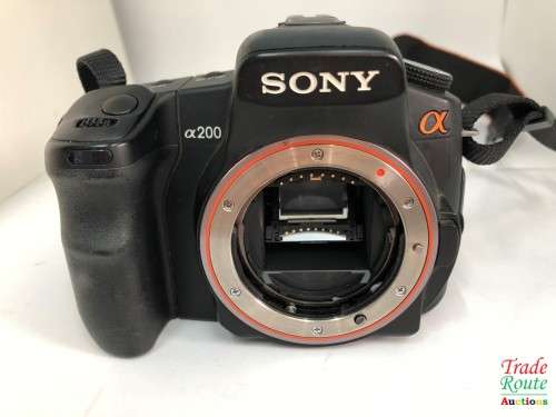 SONY ALPHA A200 DSLR PROFESSIONAL DIGITAL CAMERA BODY ONLY