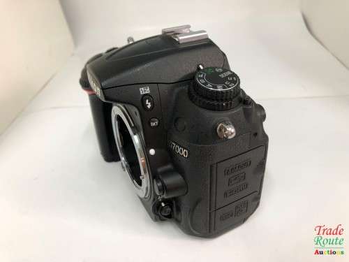 NIKON D7000 DSLR CAMERA Body (ONLY) 16.2 Megapixels - PLZ CHECK THE PICTURE FOR DAMAGE