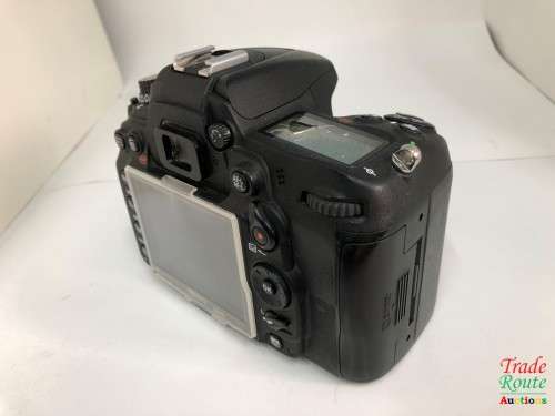 NIKON D7000 DSLR CAMERA Body (ONLY) 16.2 Megapixels - PLZ CHECK THE PICTURE FOR DAMAGE