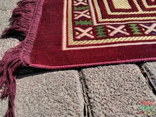 Very Fine Modern and Stunning Turkish Hali Carpet - Made in Turkey  2.00m x 3.00m