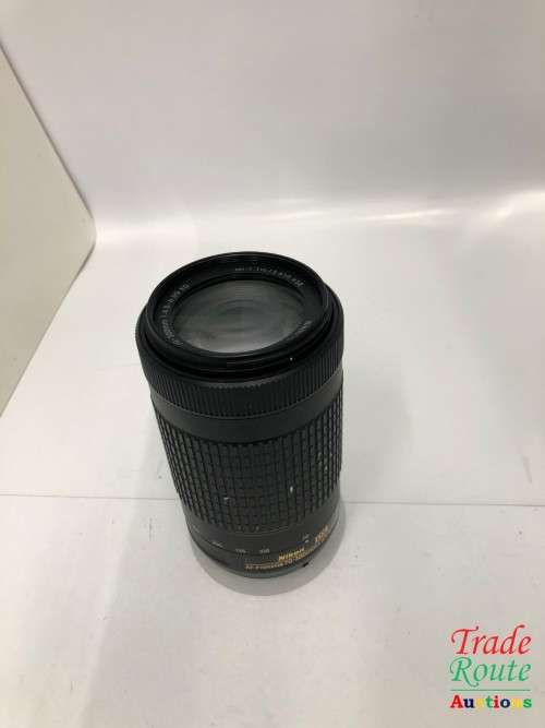 Nikon AF-P DX NIKKOR 70-300mm f/4.5-6.3G ED Lens for Nikon DSLR Cameras [ PLEASE READ ]