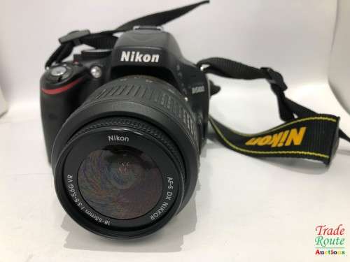 Nikon D5100 Digital SLR Camera with 18-55mm VR Lens Kit (16.2MP) 3 inch LCD