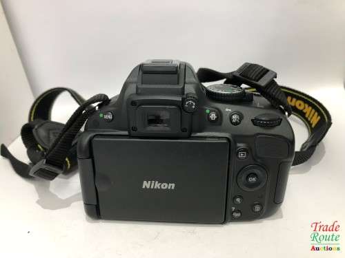 Nikon D5100 Digital SLR Camera with 18-55mm VR Lens Kit (16.2MP) 3 inch LCD