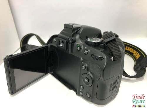 Nikon D5100 Digital SLR Camera with 18-55mm VR Lens Kit (16.2MP) 3 inch LCD