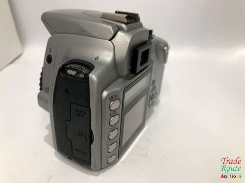 Canon EOS 350D Digital SLR camera BODY ONLY (SILVER) [ NO CHARGER ]