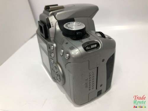 Canon EOS 350D Digital SLR camera BODY ONLY (SILVER) [ NO CHARGER ]