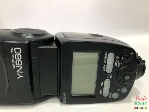 Yongnuo YN660 Flash Speedlite for DSLR Cameras