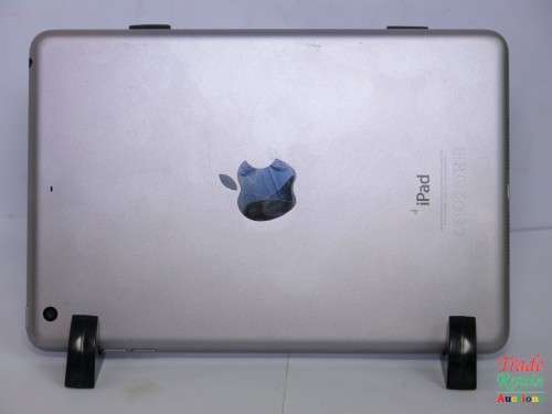 APPLE IPAD MINI 3  RETINA DISPLAY A1599 *** IPAD MINI 3 ****