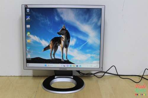 HYUNDAI 19` Inch B90D TFT SXGA LCD Monitor 1280 x 1024 [DVI & VGA PORTS]