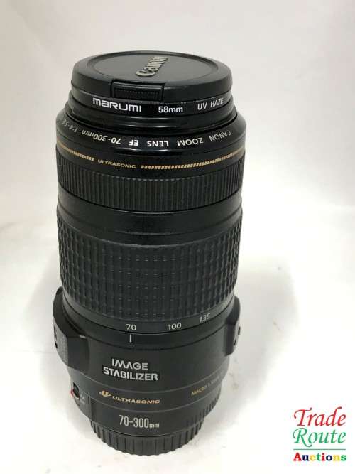 Canon EF 70-300mm IS USM ZOOM LENS - Can be used with Full Frame Cameras
