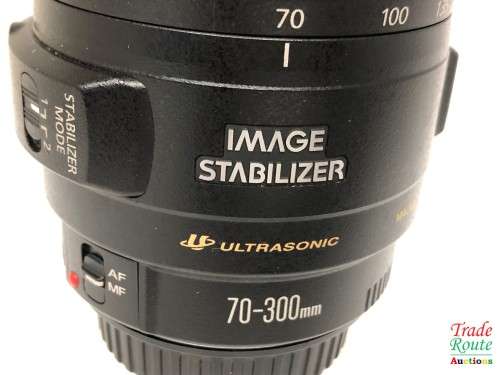 Canon EF 70-300mm IS USM ZOOM LENS - Can be used with Full Frame Cameras