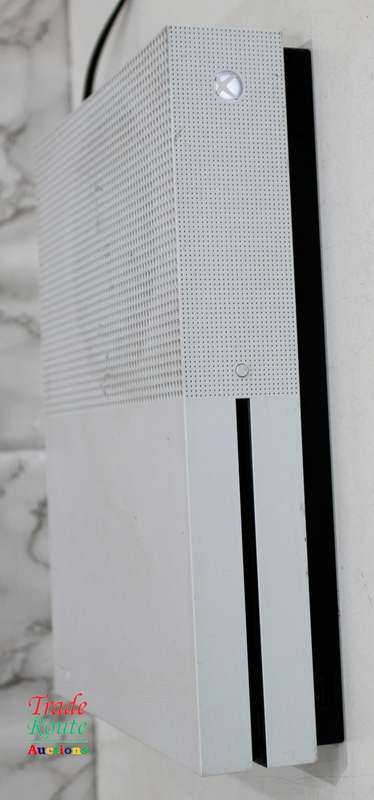 XBOX One S Console (WHITE) Model 1681 [ Salvage Stock for Spares/Repairs ]