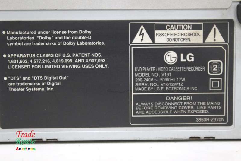DVD PLAYER VIDEO CASSETTE RECORDER V161 LG DVD/VCR combo V161 - Please Read