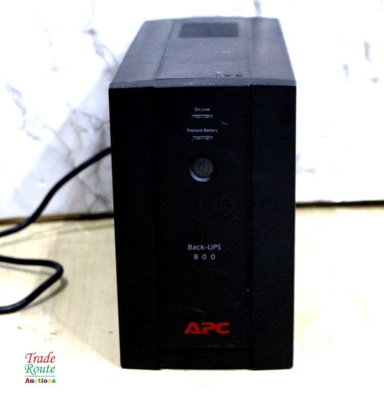 APC Back-UPS 800 Uninterrupted Power Supply [Powers on ] Needs new Battery [ Salvage Stock ]