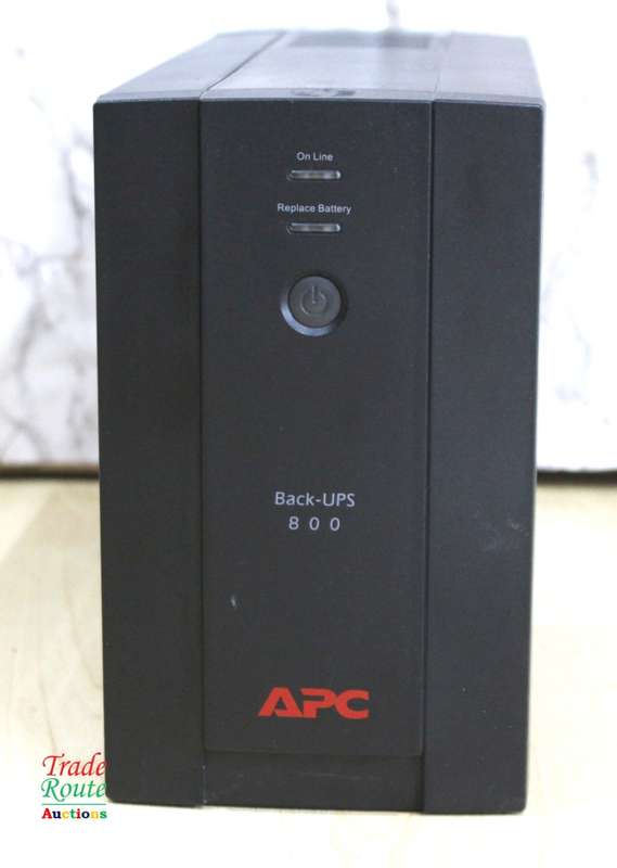 APC Smart-UPS 800 Uninterrupted Power Supply [Powers on ] Needs new Battery [ Salvage Stock ]
