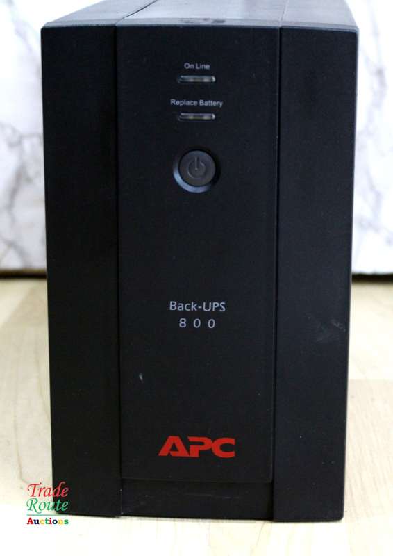 APC Smart-UPS 800 Uninterrupted Power Supply [Powers on ] Needs new Battery [ Salvage Stock ]