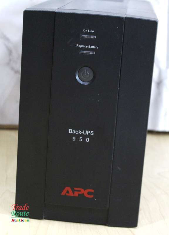 APC Smart-UPS 950 Uninterrupted Power Supply [Powers on ] Needs new Battery [ Salvage Stock ]