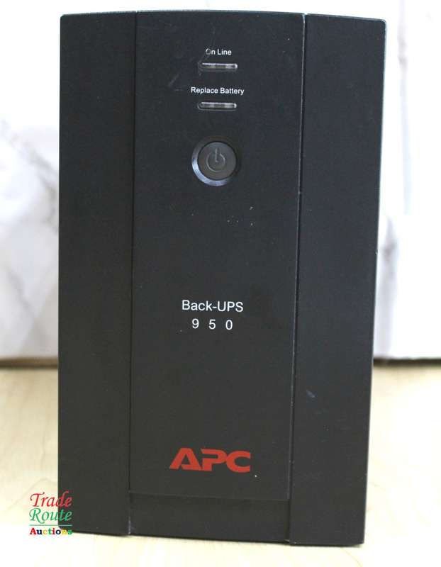 APC Smart-UPS 950 Uninterrupted Power Supply [Powers on ] Needs new Battery [ Salvage Stock ]