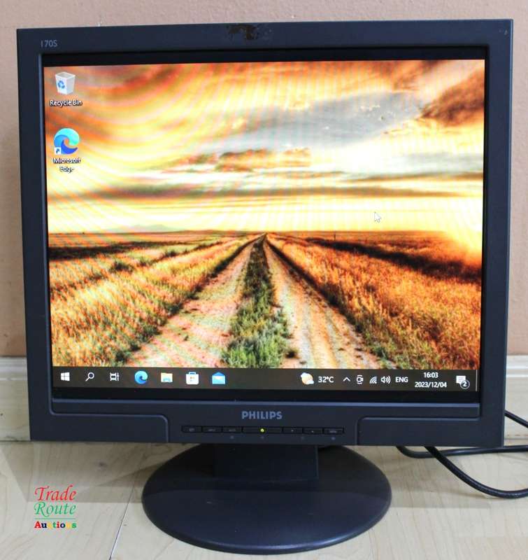Philips 17-inch 170S 1280 x 1024 LCD Monitor Black - 170S8FB  Computer Monitor [DVI & VGA PORTS]