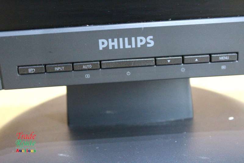 Philips 17-inch 170S 1280 x 1024 LCD Monitor Black - 170S8FB  Computer Monitor [DVI & VGA PORTS]