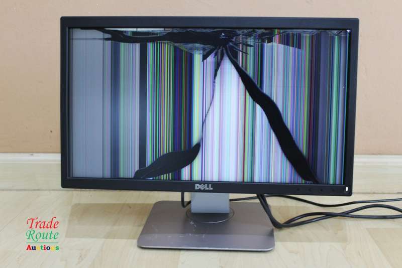 Dell P2017H LED Backlit 20 Inch Monitor [ DAMAGED FOR SPARES/REPAIR]