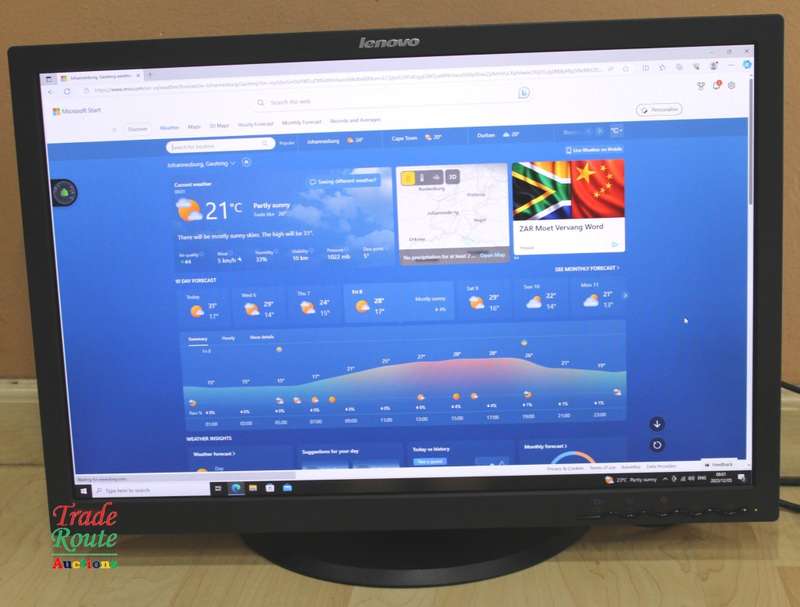Lenovo ThinkVision 24 inch Monitor LT2452P LCD Widescreen 1920 x 1200