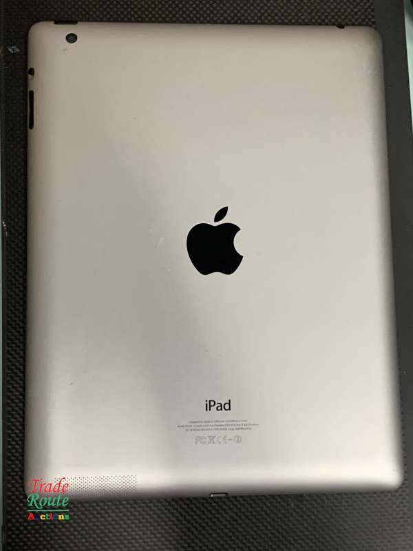IPAD 4 16GB WiFi A1458  ***  IPAD4 RETINA DISPLAY  ***