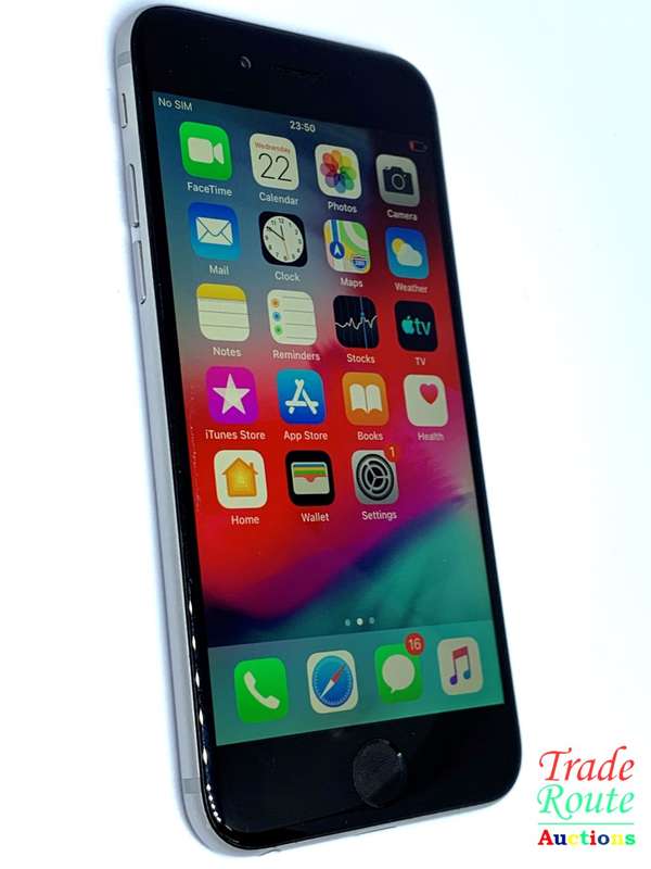 Apple iPhone 6 - A1586 - Works on All Networks