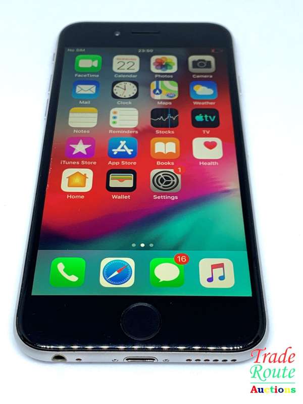 Apple iPhone 6 - A1586 - Works on All Networks