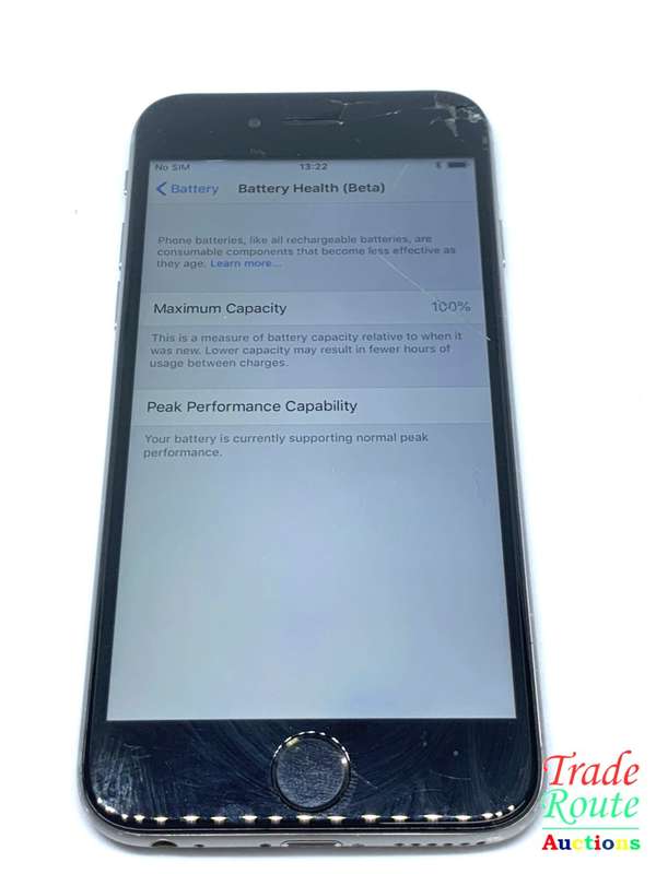 Apple iPhone 6 Space Grey (Pre Owned) SmartPhone (Cracked Screen)