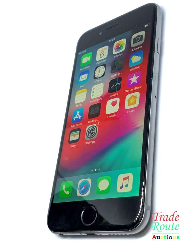 Apple iPhone 6 Space Grey (Pre Owned) SmartPhone (Marks on Screen)