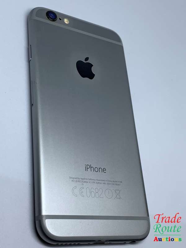 Apple iPhone 6 Space Grey (Pre Owned) SmartPhone (Marks on Screen)