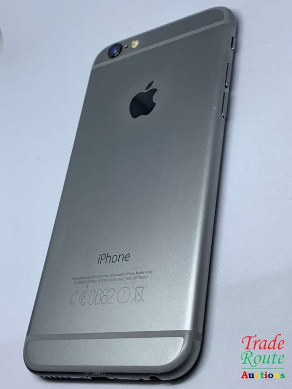 Apple iPhone 6 Space Grey (Pre Owned) SmartPhone (Marks on Screen)