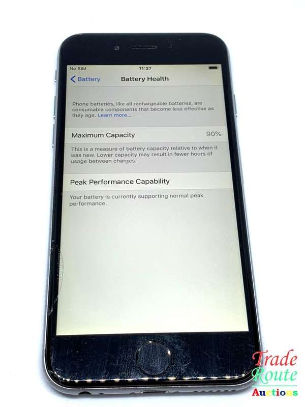 Apple iPhone 6 Space Grey (Pre Owned) SmartPhone (Tiny Crack on screen)