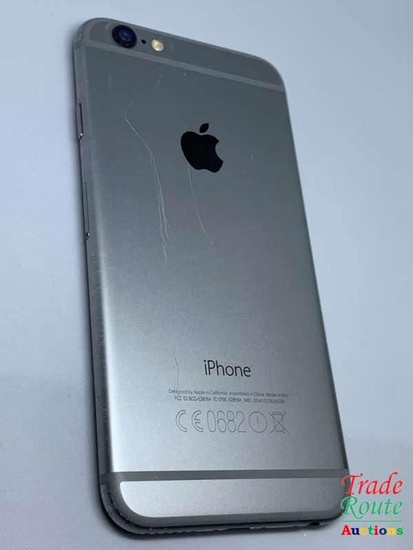 Apple iPhone 6 Space Grey (Pre Owned) SmartPhone (Tiny Crack on screen)