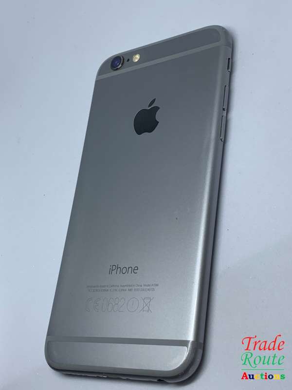 Apple iPhone 6 Space Grey (Pre Owned) SmartPhone (Marks on Screen)