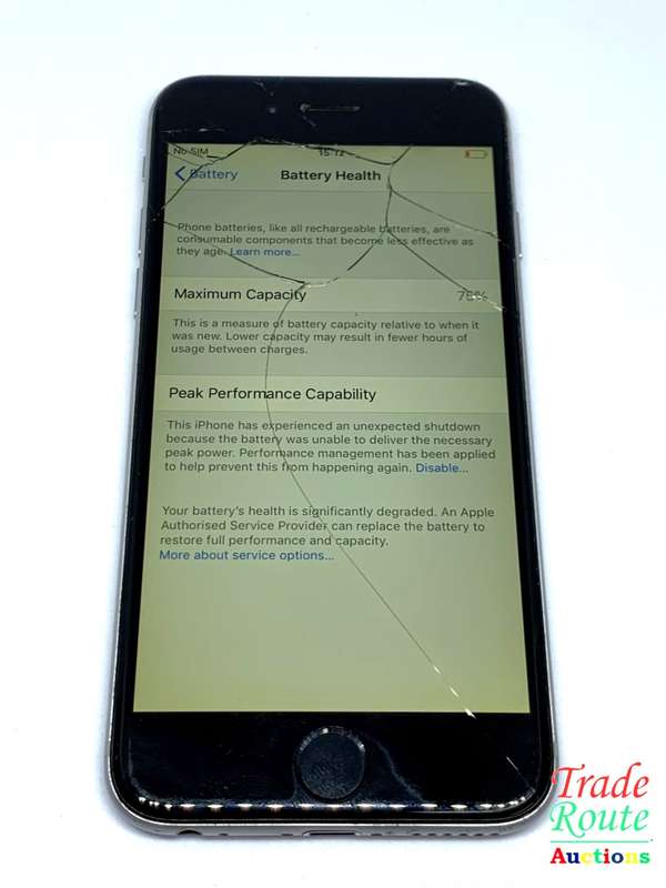 Apple iPhone 6 Space Grey (Pre Owned) outer screen cracked