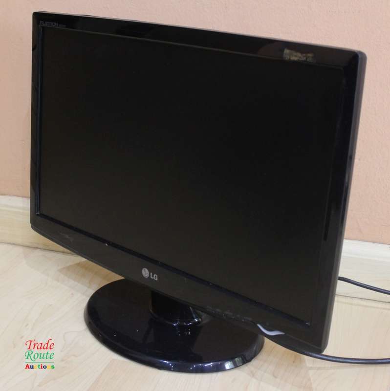 LG Flatron 22 inch Widescreen LCD Monitor