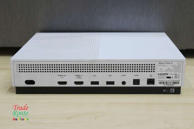 XBOX One S Console (WHITE) Model 1681 [ Salvage Stock for Spares/Repairs ]