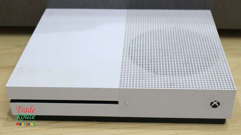 XBOX One S Console (WHITE) Model 1681 [ Salvage Stock for Spares/Repairs ]