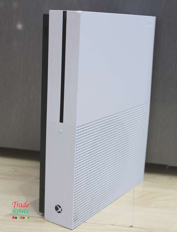 XBOX One S Console (WHITE) Model 1681 [ Salvage Stock for Spares/Repairs ]