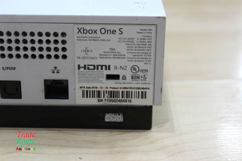 XBOX One S Console (WHITE) Model 1681 [ Salvage Stock for Spares/Repairs ]