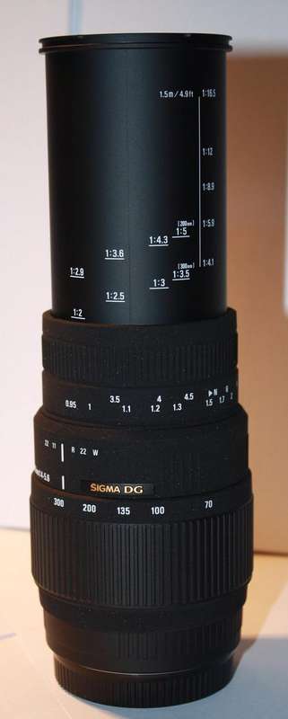 SIGMA DG 70-300mm Telephoto Zoom Lens for SONY & MINOLTA DIGITAL SLR CAMERA
