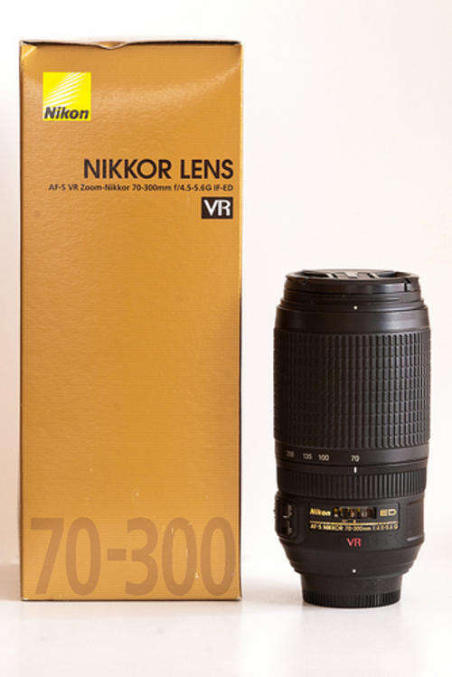 Nikon AF-S 70-300mm f/4.5-5.6G IF ED VR Zoom Vibration Reduction ZOOM LENS for NIKON DSLR Cameras
