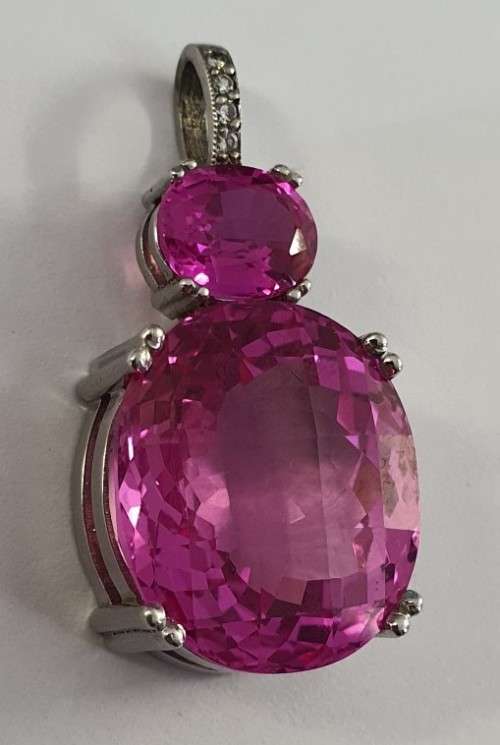 Pink 51ct Topaz Pendant with 3,84 Pink Safire, Set in 14ct White Gold