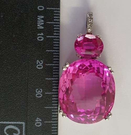 Pink 51ct Topaz Pendant with 3,84 Pink Safire, Set in 14ct White Gold